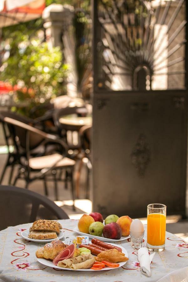 Bed and Breakfast Eagles Philadelphia Корча Экстерьер фото